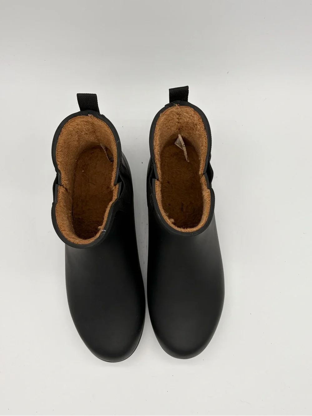 chooka Black Chelsea Rain Boots with Tan Faux-Fur Lining